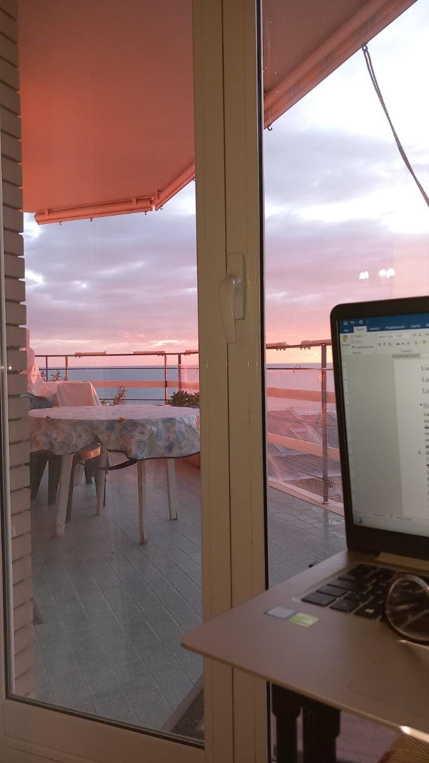 Vista mare a 50 m dalla spiaggia e dai servizi Apartment in Nettuno