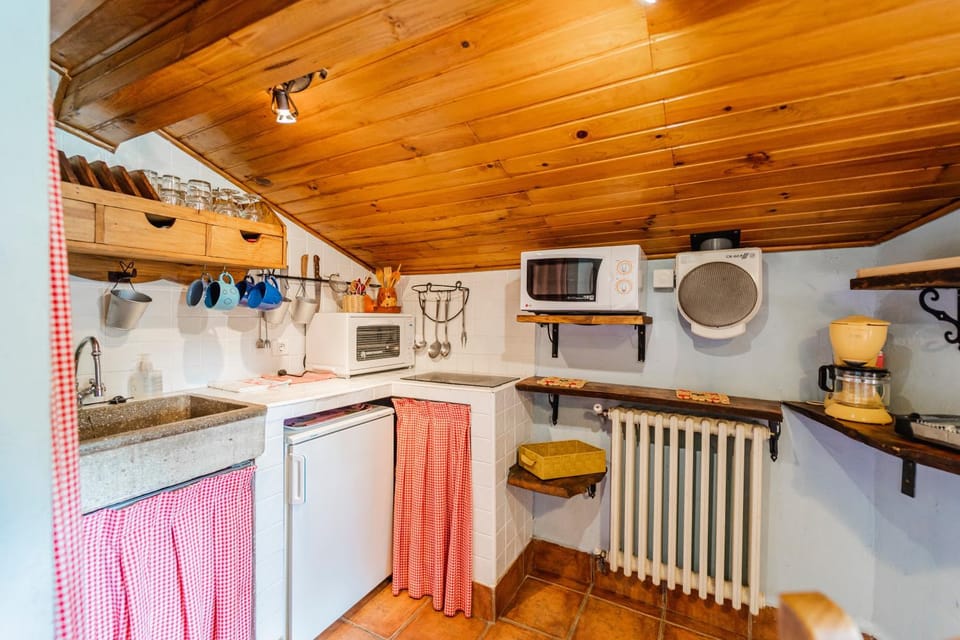 Kitchen or kitchenette, Living room