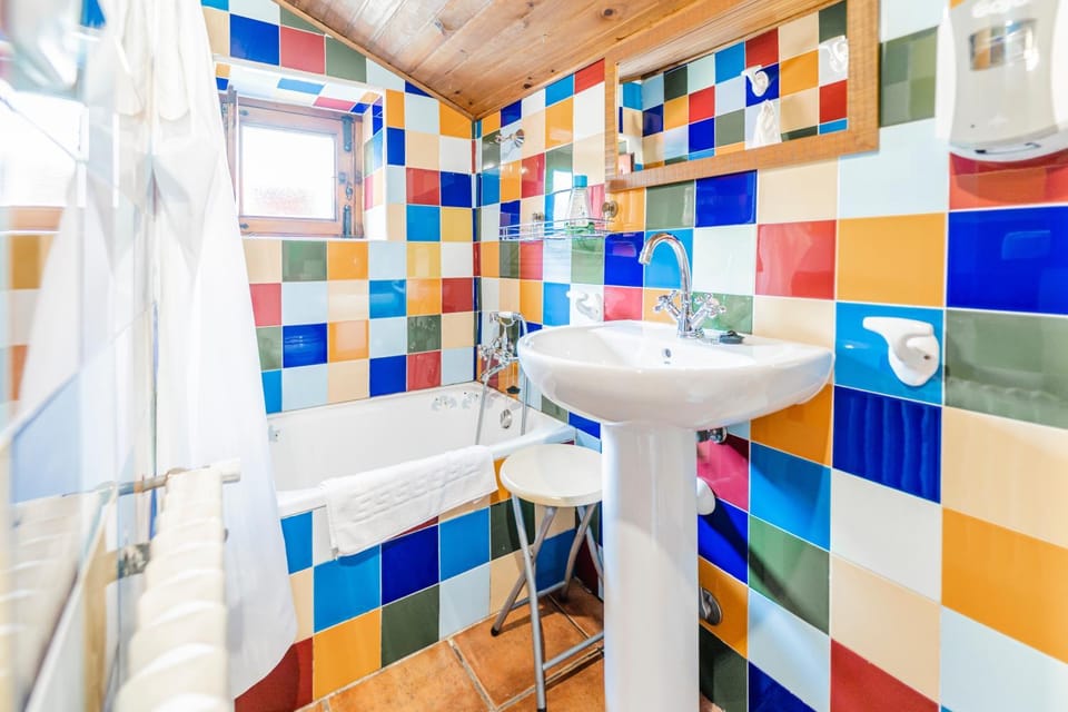 Bathroom, Living room