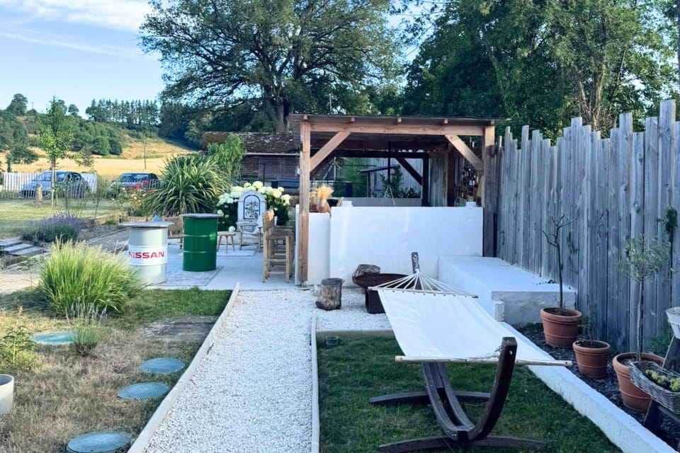 Cozy house next to the Mayenne River House in Pays de la Loire