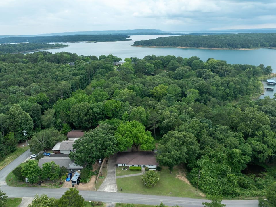 Bird's eye view, Lake view