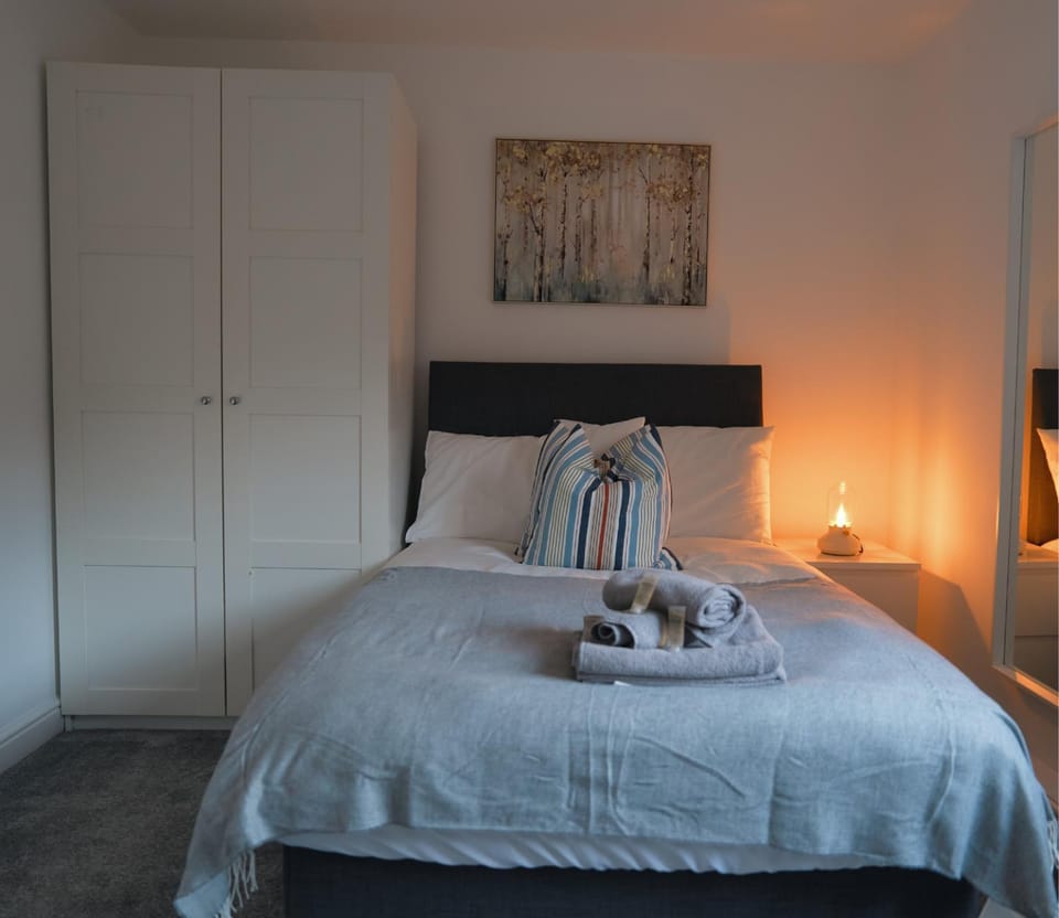 Bed, Bedroom, wardrobe