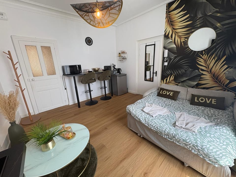 Photo of the whole room