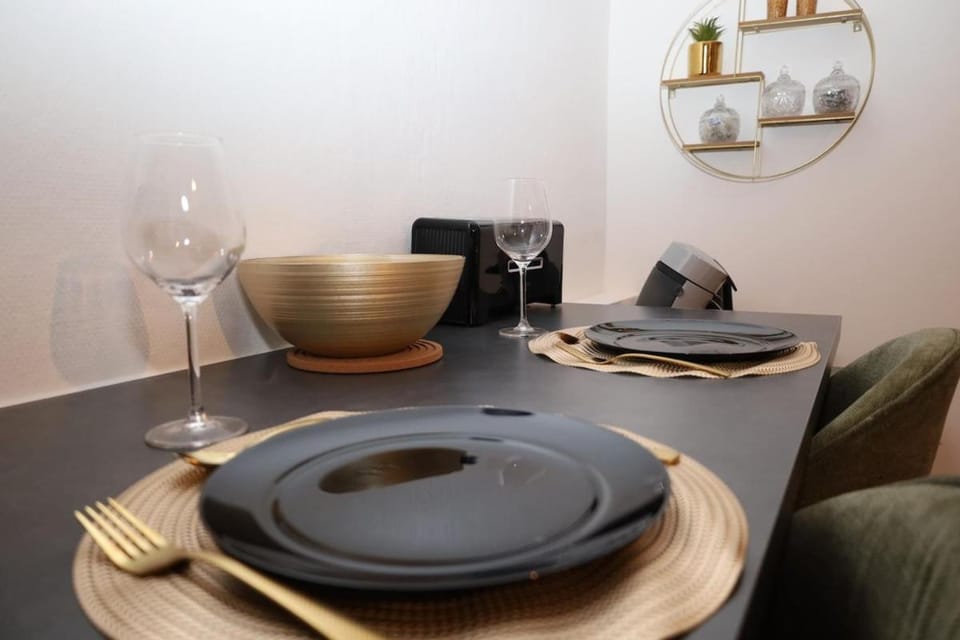 Decorative detail, Dining area