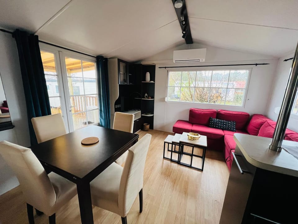 MH J08 - Camping Siblu La plage Campground/ 
RV Resort in Mimizan