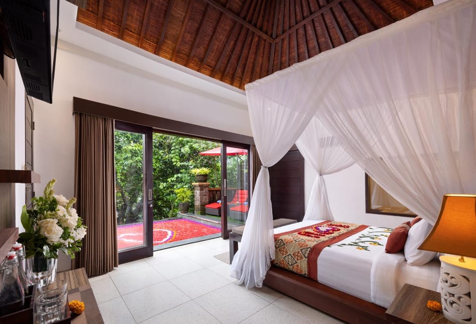 Bed, View (from property/room), Balcony/Terrace, Photo of the whole room, Bedroom, Pool view, Pool view