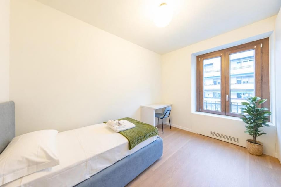 City Stay Centre Luxury, 2bdr, Sleeps 5 Apartment in Milan