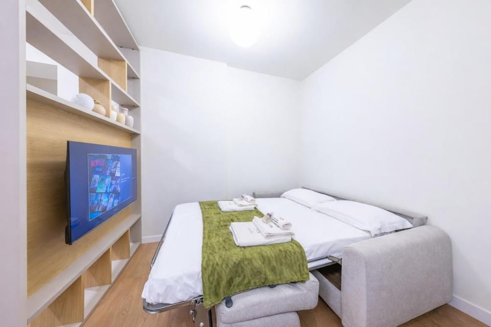City Stay Centre Luxury, 2bdr, Sleeps 5 Apartment in Milan