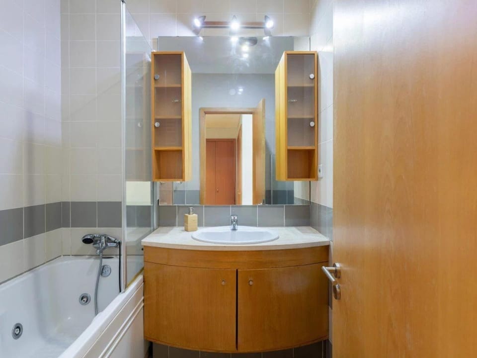 Apartment 4 Bedrooms Apartment in Porto