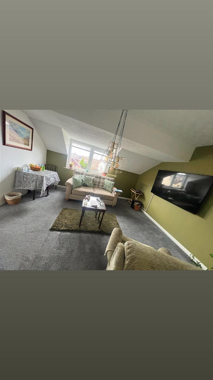 Communal lounge/ TV room, TV and multimedia, Living room