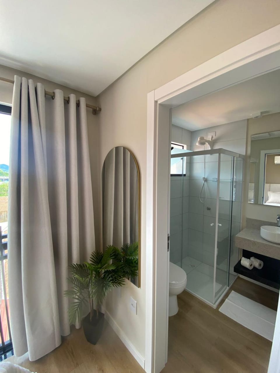 Shower, Bathroom, towels