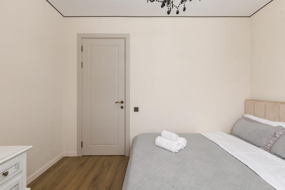 Bed, Photo of the whole room, Bedroom, towels, wardrobe