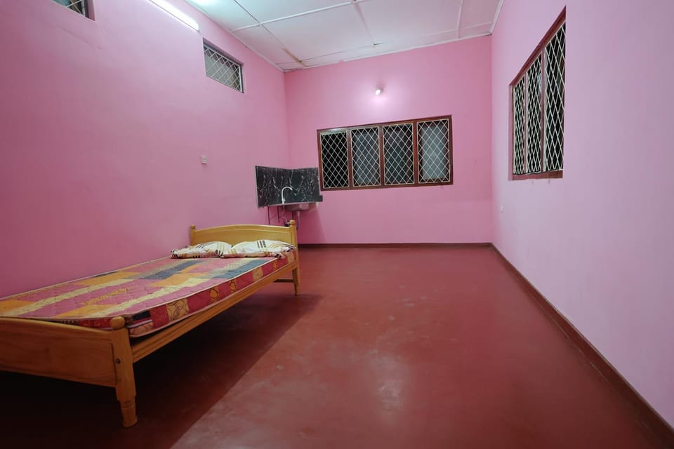 DJ Guest House Bed and Breakfast in Sri Lanka