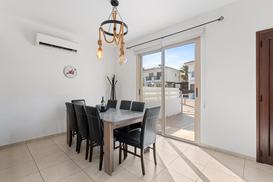 Dining area, air conditioner