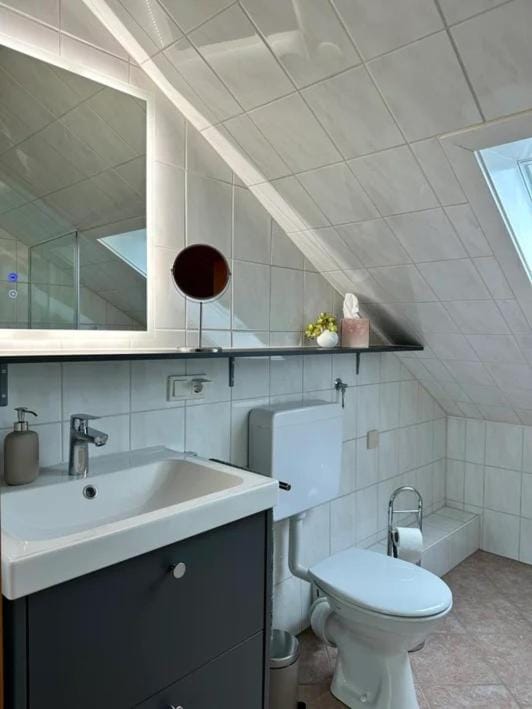 Toilet, Bathroom