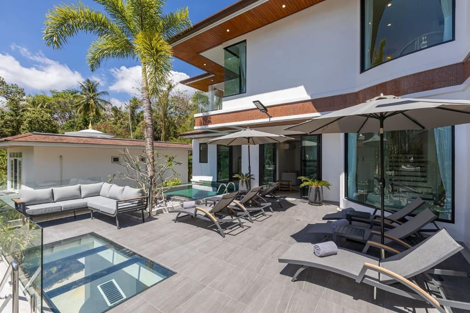 Balcony/Terrace, Balcony/Terrace, Seating area, Swimming pool, sunbed