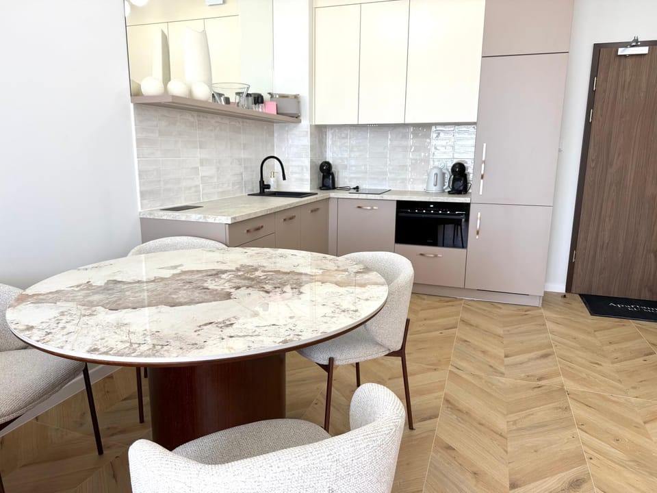 Kitchen or kitchenette, oven, stove