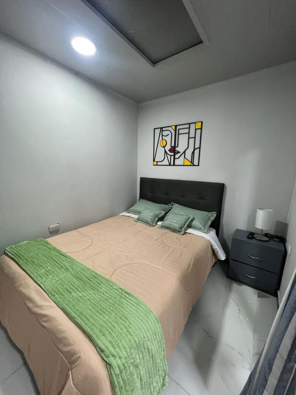 Bed, Photo of the whole room
