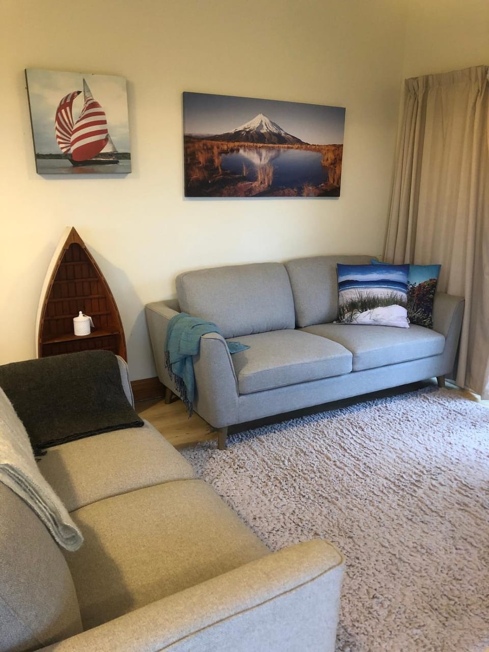 Stay on a cottage in a vineyard on Waiheke Island House in Auckland Region