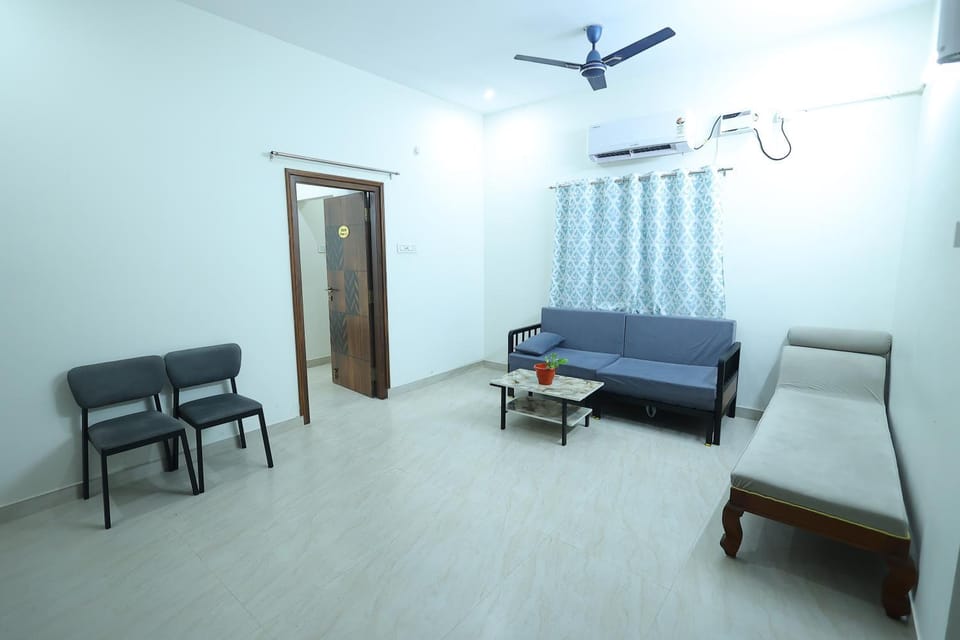 Living room, Seating area, air conditioner