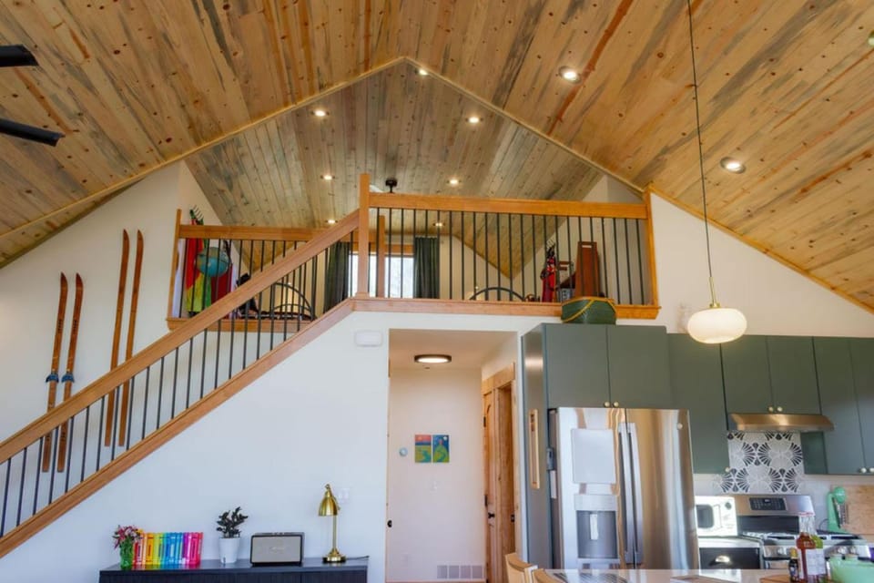 Off Grid Mountain Cabin with Deck and Divide Views Cabin in Park County
