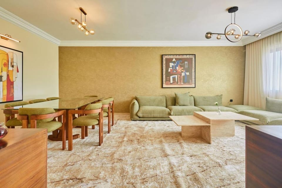 High-End Large 4BR With Free Parking Apartment in Casablanca