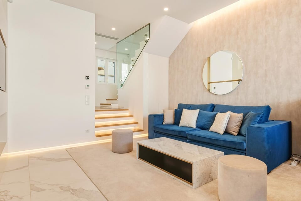Communal lounge/ TV room, Living room