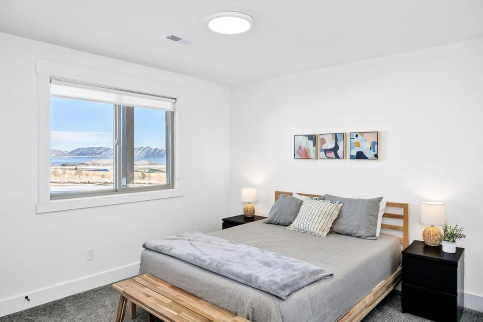 The Lazy Days Getaway at Bear Lake with Ideal Beach Access House in Bear Lake