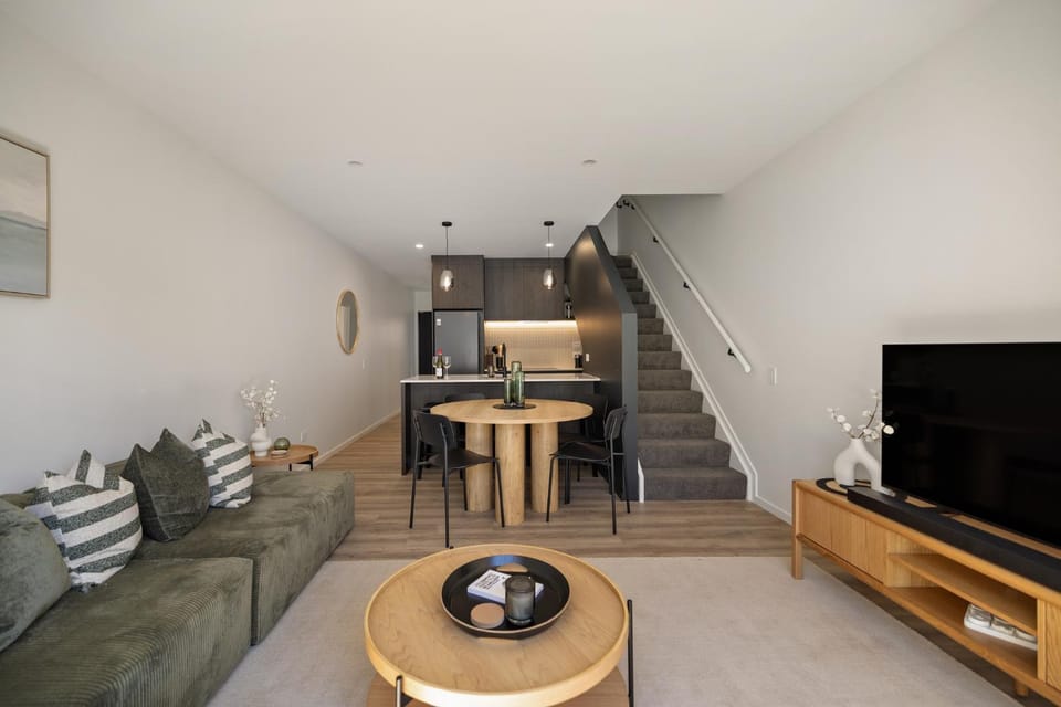 Kitchen or kitchenette, Living room, Dining area