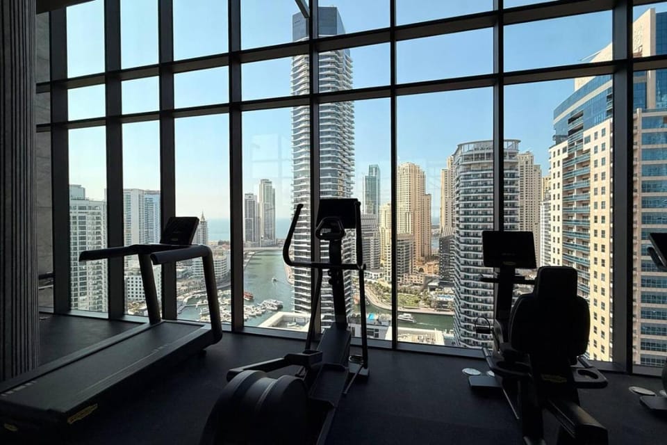 Fitness centre/facilities, City view