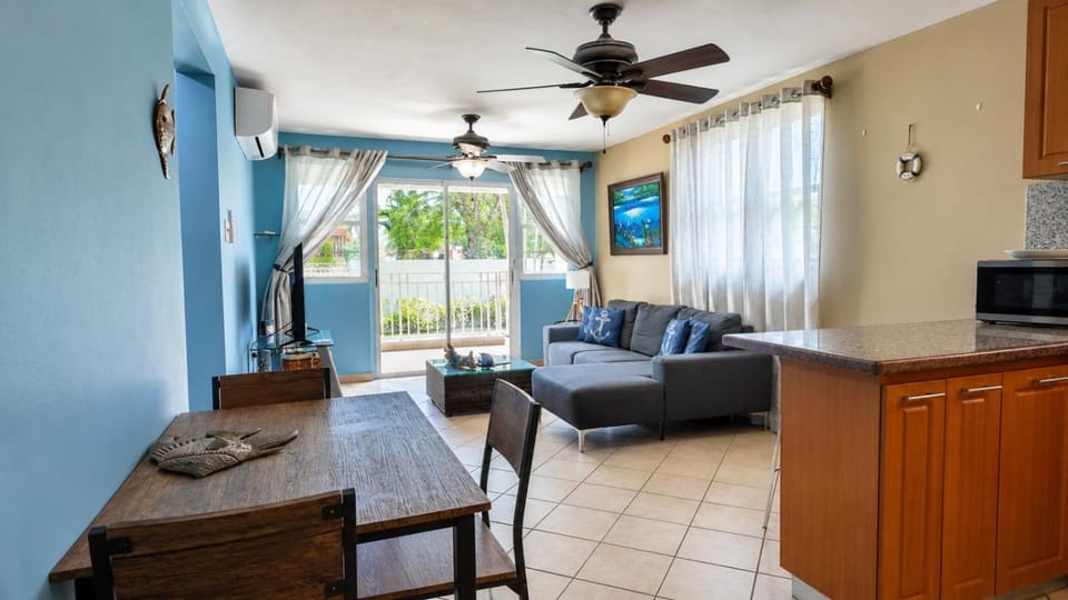 Beautiful, Beach Front, Centrally-located Condo House in Rincón