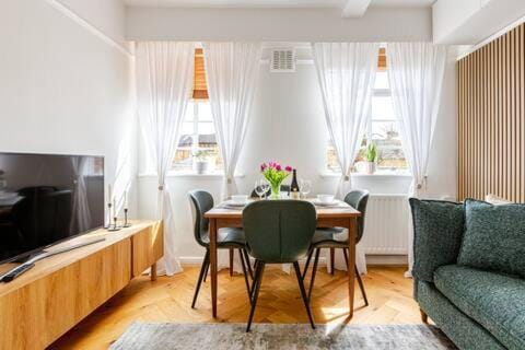 Stylish Flat by Paddington & Hyde Park Apartment in City of Westminster