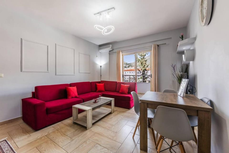 Saranda Bay Retreat - 1BR Apartment by PikHost Apartment in Sarandë