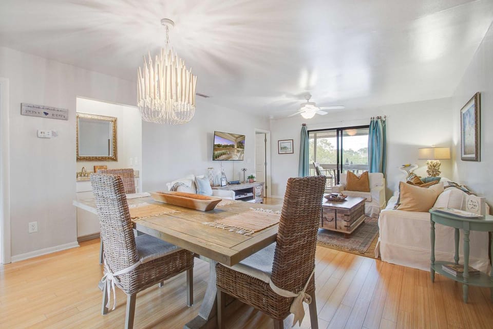 Mellow Marshroom House in Seabrook Island