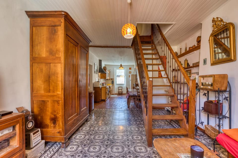 Property building, Living room