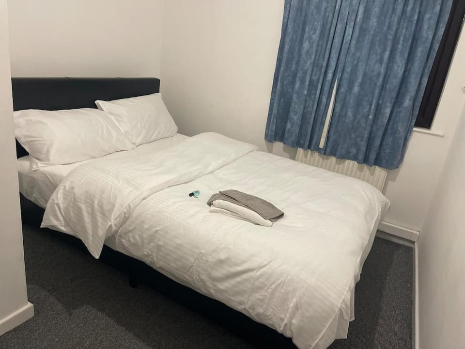 4 bed room house near town House in Sheffield