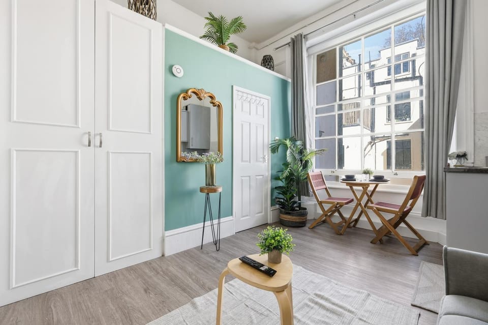 Living room, Seating area, wardrobe