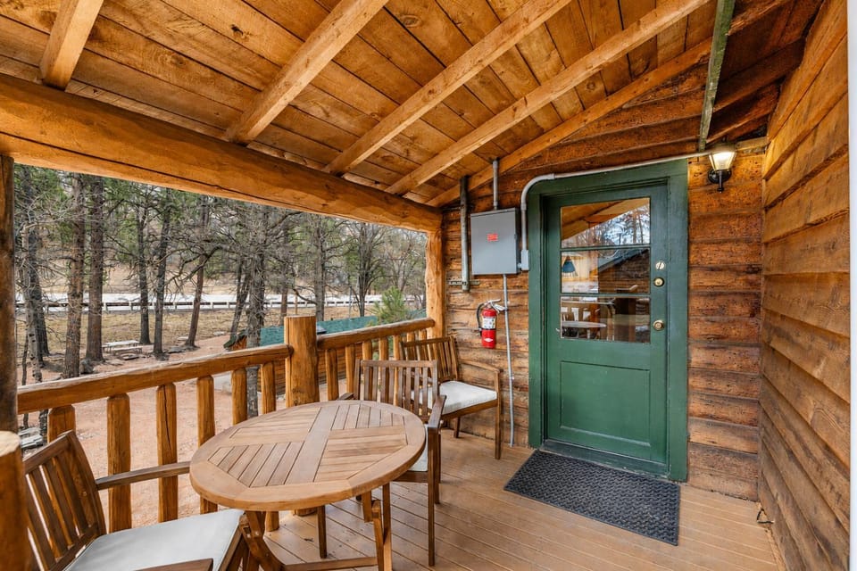 Day, Balcony/Terrace, Seating area, Dining area
