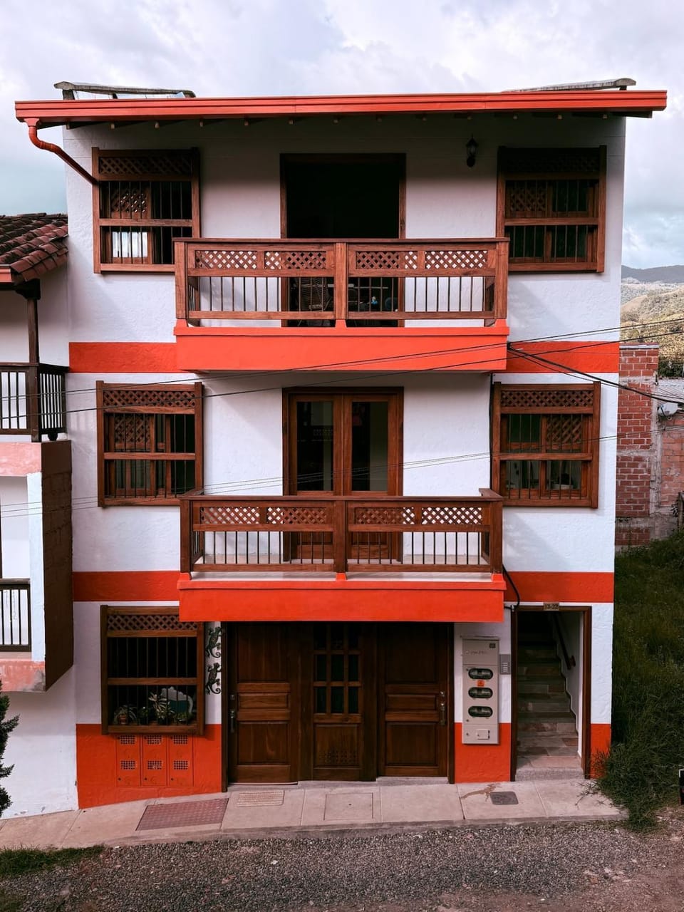 Facade/entrance