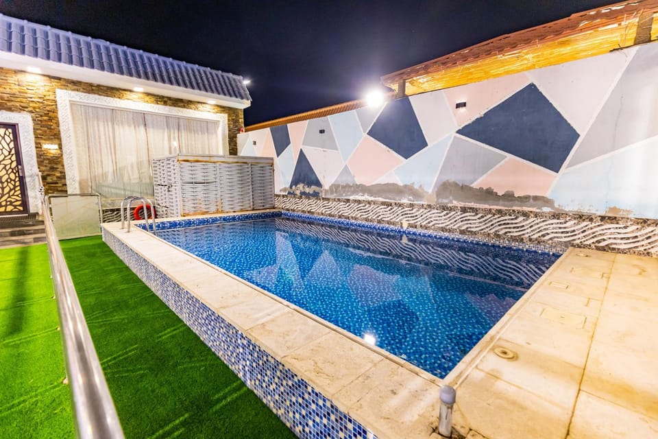 Pool view, Swimming pool