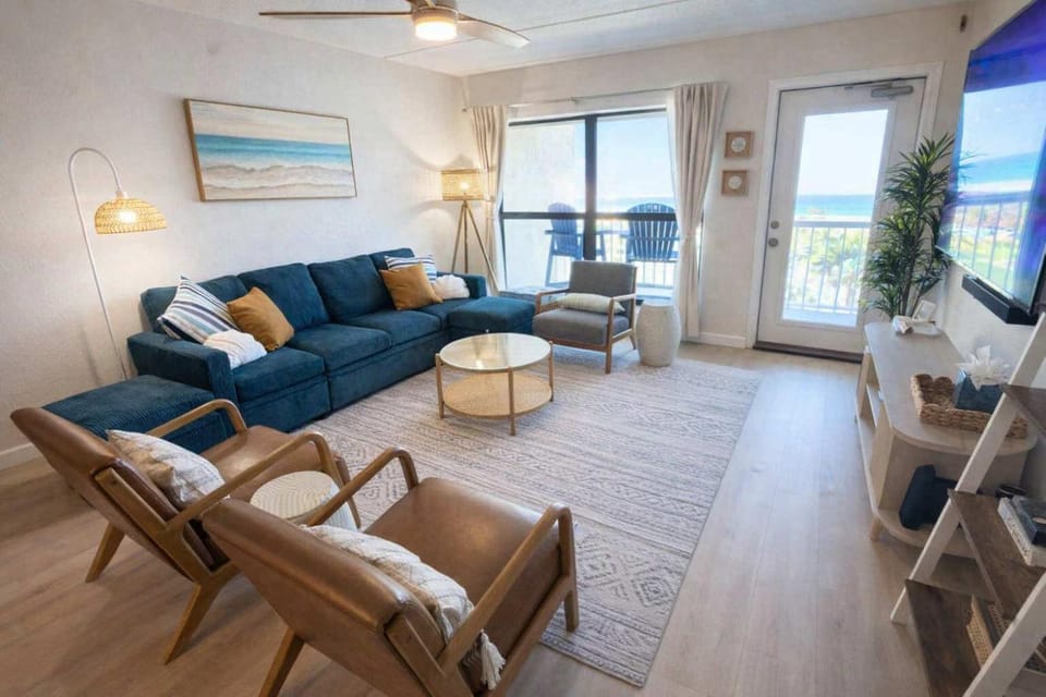 Saida 3603 - 6 Floor Gulf-Front Remodel - Sleeps 8 Apartment in South Padre Island