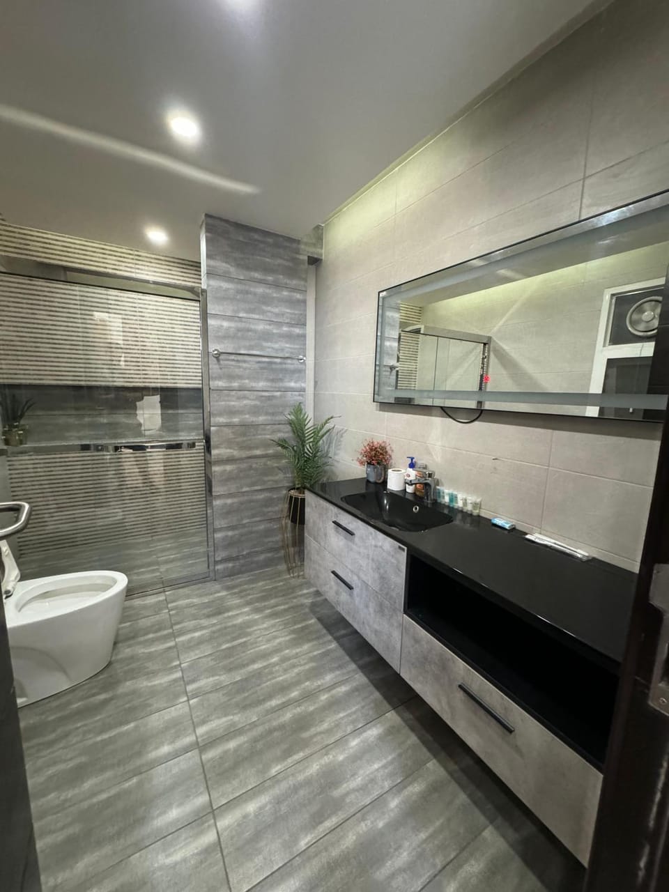 Elysium tower 1 & 2 BHK Opposite to Centaurus Mall Easystay Apartment in Islamabad Capital Territory