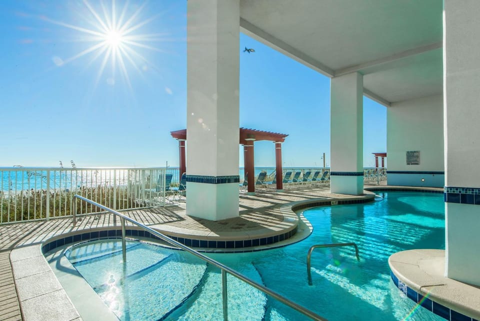 Majestic Beach Towers 1-1415 House in Long Beach