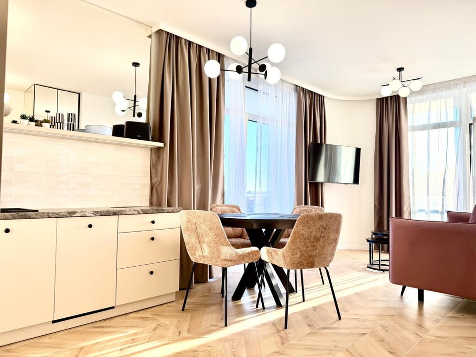 TV and multimedia, Kitchen or kitchenette, Living room, Dining area