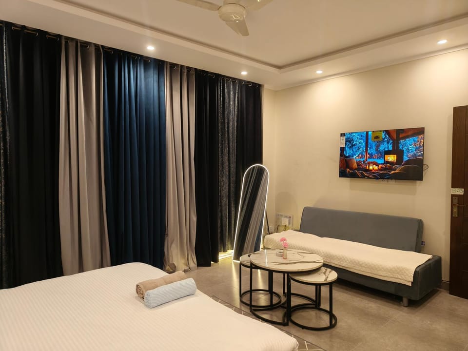 TV and multimedia, Seating area