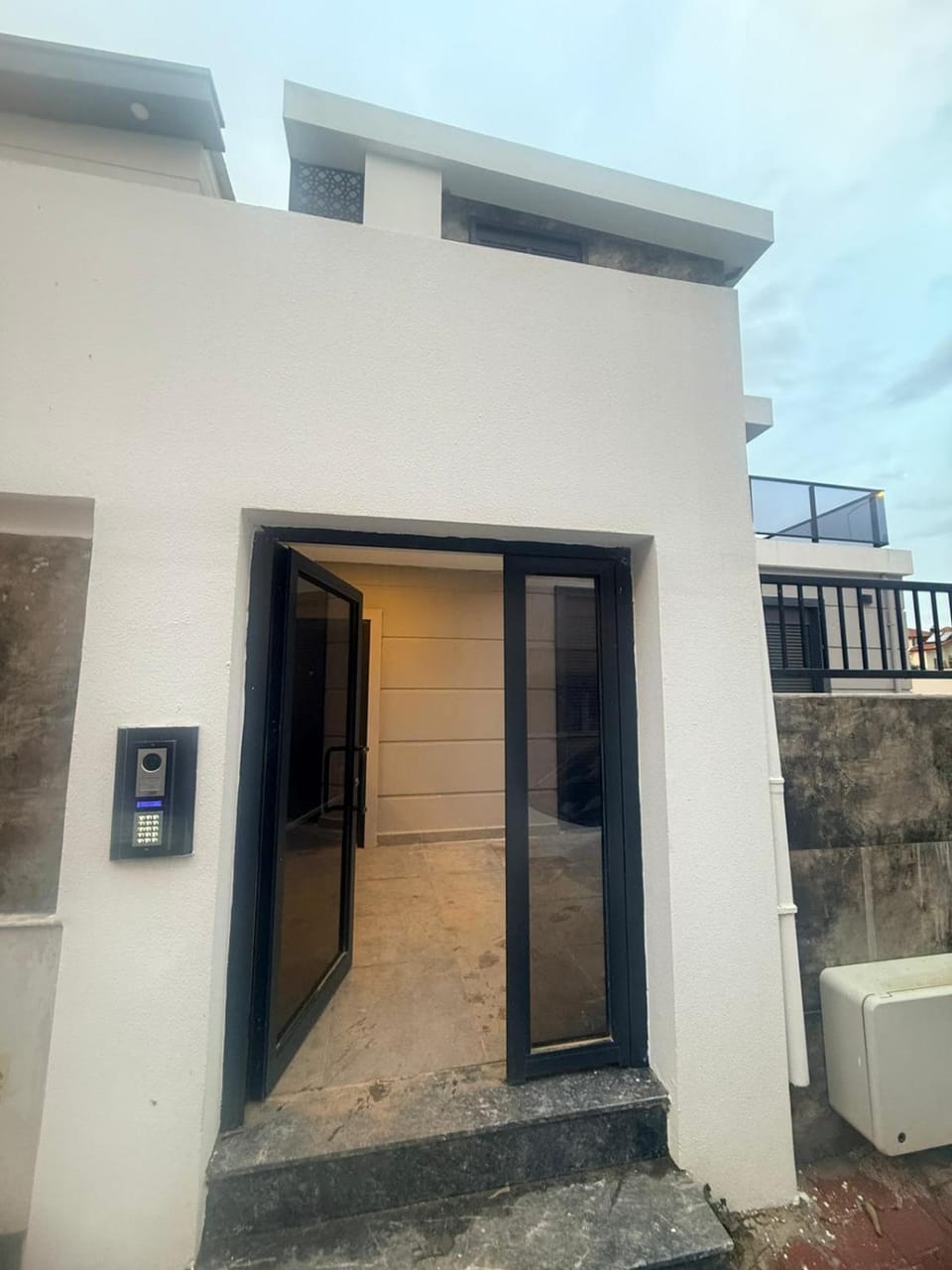 Facade/entrance, Day