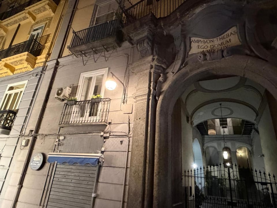 Property building, Facade/entrance