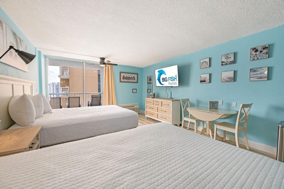 Beautiful unit Oceanview Studio with Heated Pools House in South Carolina