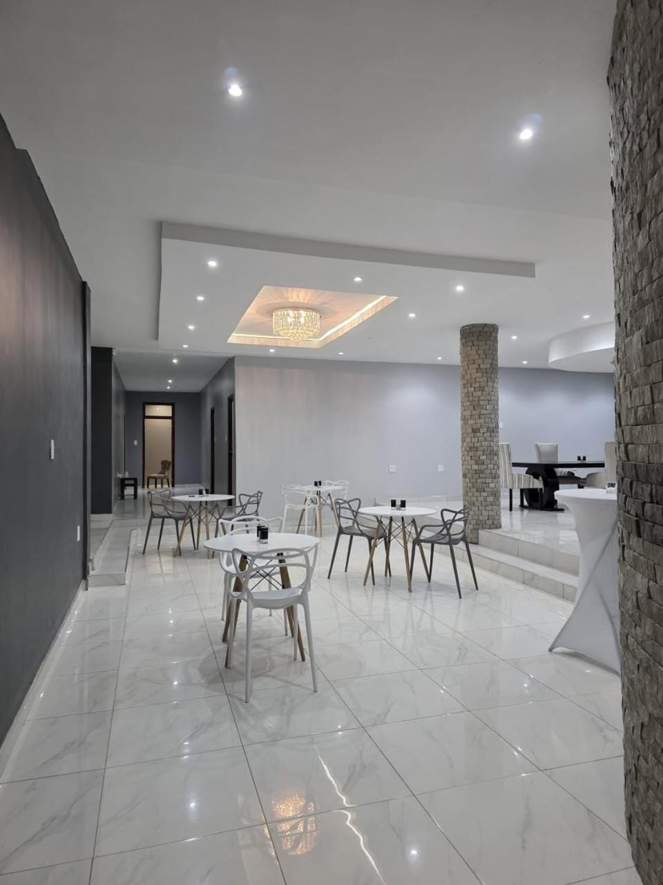 Blueroof BYO Hotel in Zimbabwe