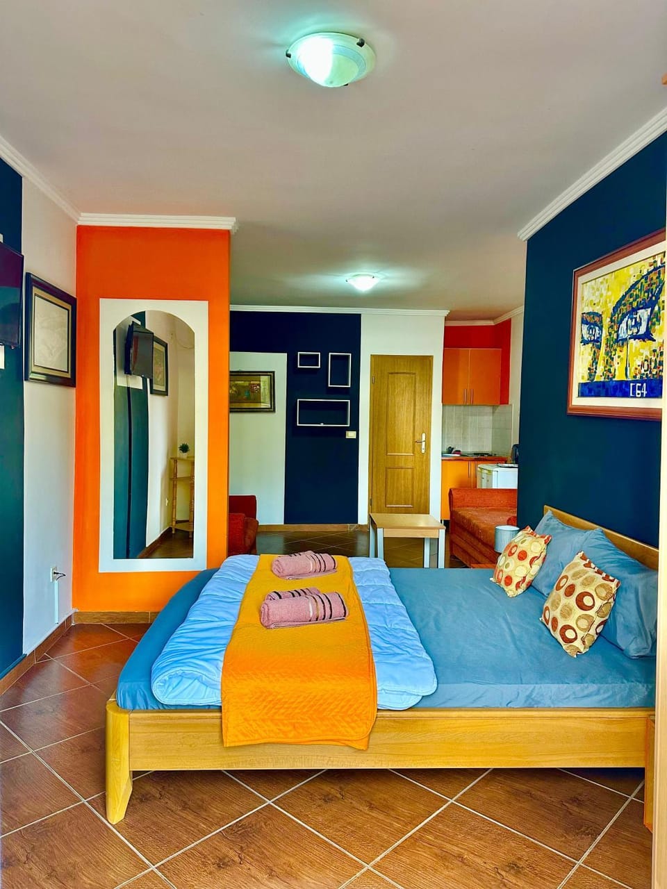 Bed, Photo of the whole room, Bedroom